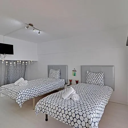 Duplex With Pool By Homing شقة *